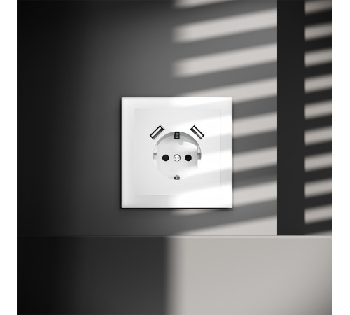 Розетка встраиваемая VOLTUM S70 с заземлением и защитными шторками, 16А, с USB, A+A, (белый матовый) Розетка встраиваемая VOLTUM S70 с заземлением и защитными шторками, 16А, с USB, A+A, (белый матовый)