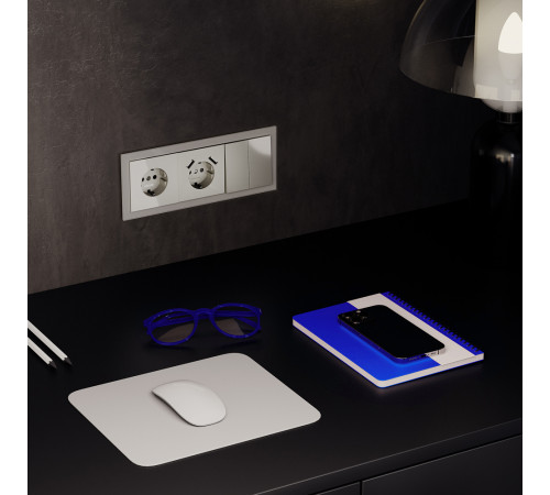 Розетка встраиваемая VOLTUM S70 с заземлением и защитными шторками, 16А, с USB, A+A, (шелк) Розетка встраиваемая VOLTUM S70 с заземлением и защитными шторками, 16А, с USB, A+A, (шелк)