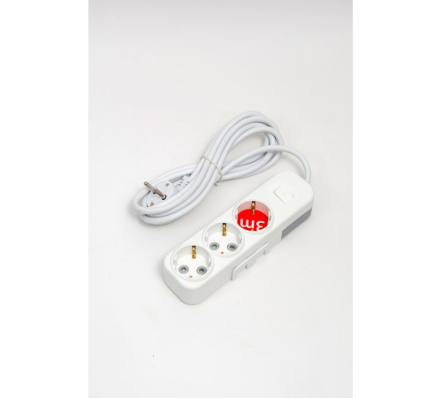 Удлинитель с/з 3вх с защитными шторками с включателем ELBI Myra 527-010203-312 Удлинитель с/з 3вх с защитными шторками с включателем ELBI Myra 527-010203-312