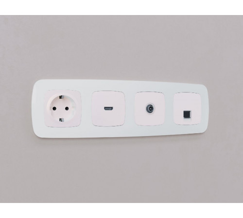 Лицевая панель для компьютерной/телефонной розетки RJ-45/RJ-11 Ambrella Volt Omega OP2120 Лицевая панель для компьютерной/телефонной розетки RJ-45/RJ-11 Ambrella Volt Omega OP2120