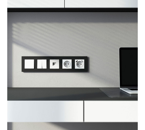 Рамка на 5 постов Werkel Slab W0052908 4690389207907 a067785 Рамка на 5 постов Werkel Slab W0052908 4690389207907 a067785