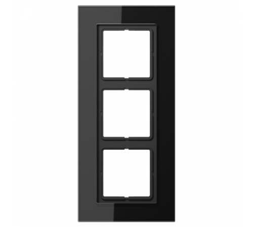 Рамка трехместная Jung LSP983GLSW Рамка трехместная Jung LSP983GLSW