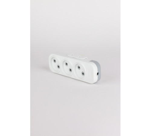 Колодка 3вх с защитными шторками ELBI Myra 527-010200-300 Колодка 3вх с защитными шторками ELBI Myra 527-010200-300