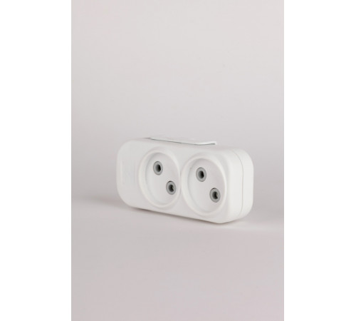 Колодка 2вх с защитными шторками ELBI Myra 527-010200-200 Колодка 2вх с защитными шторками ELBI Myra 527-010200-200