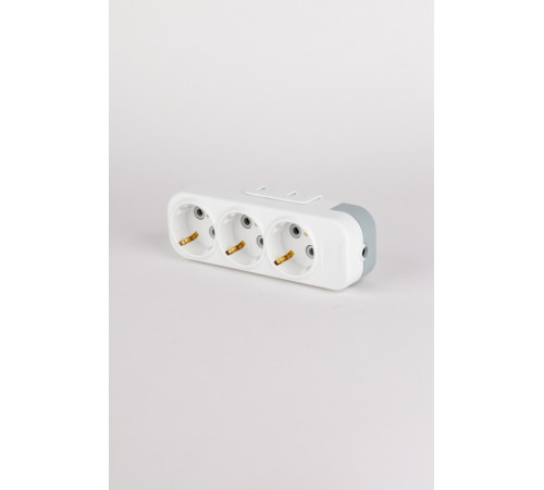 Колодка с/з 3вх с защитными шторками ELBI Myra 527-010200-301 Колодка с/з 3вх с защитными шторками ELBI Myra 527-010200-301
