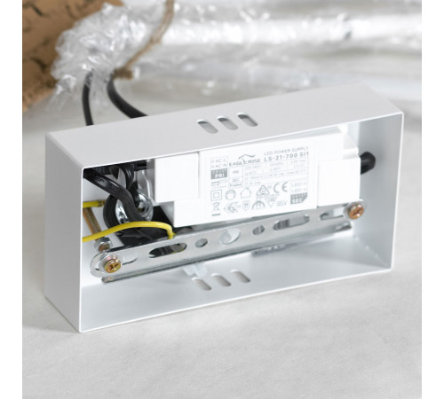 Люстра на штанге Lussole Beaumont LSP-7074 Люстра на штанге Lussole Beaumont LSP-7074