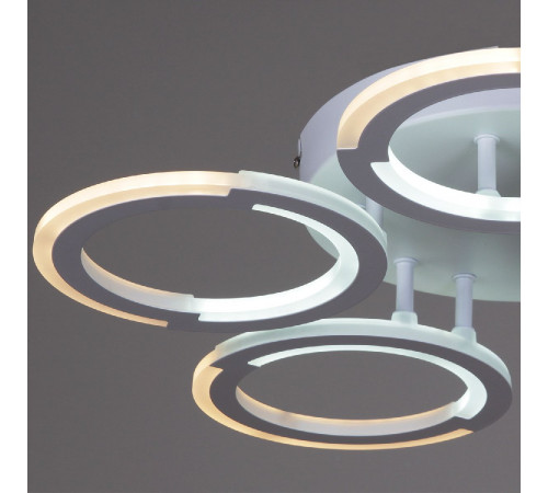 Потолочная люстра Reluce 09820-3.3-05 WH Потолочная люстра Reluce 09820-3.3-05 WH