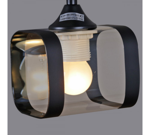 Потолочная люстра Reluce 52073-0.3-05 Потолочная люстра Reluce 52073-0.3-05