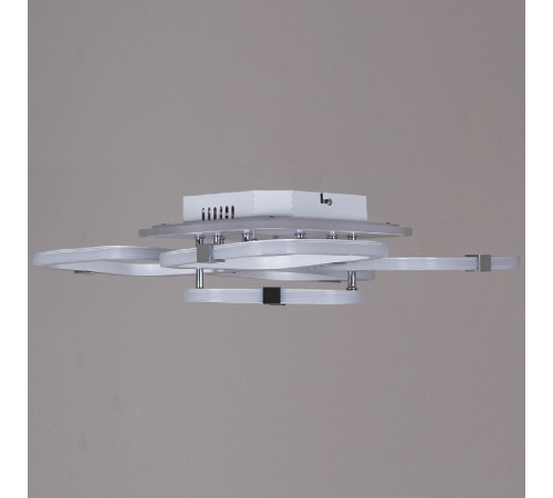 Потолочная люстра Reluce 06321-3.3-05 WH+CR (RGB) Потолочная люстра Reluce 06321-3.3-05 WH+CR (RGB)