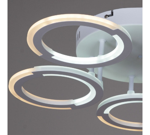 Потолочная люстра Reluce 09820-3.3-05 WH Потолочная люстра Reluce 09820-3.3-05 WH