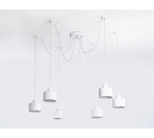Подвесная люстра Ambrella Light Traditional TR8131