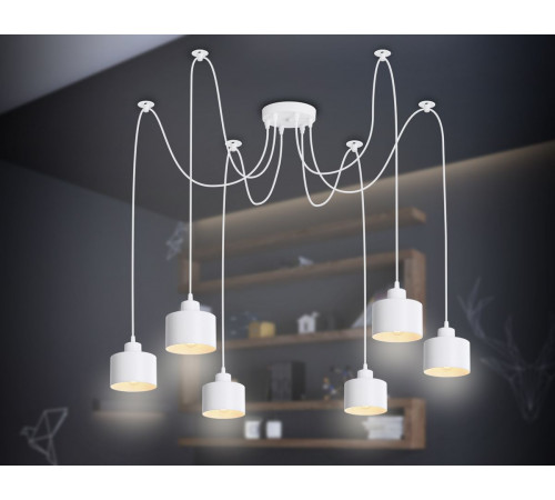 Подвесная люстра Ambrella Light Traditional TR8131