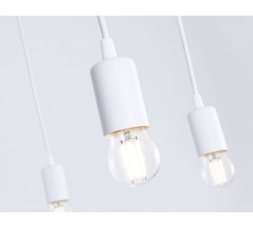 Подвесная люстра Ambrella Light Traditional TR8177
