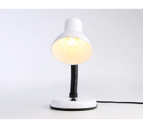 Настольная лампа Ambrella Light Desk DE7701 Настольная лампа Ambrella Light Desk DE7701