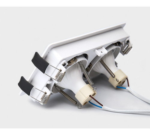 Встраиваемый светильник Italline DE-312 white