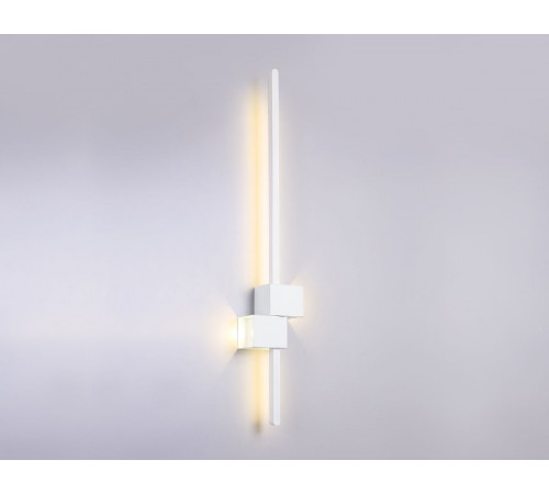 Настенный светильник Ambrella Light Comfort FL5212 Настенный светильник Ambrella Light Comfort FL5212