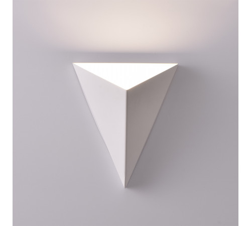 Настенный светильник Arte Lamp Trapeze A2033AP-1WH Настенный светильник Arte Lamp Trapeze A2033AP-1WH