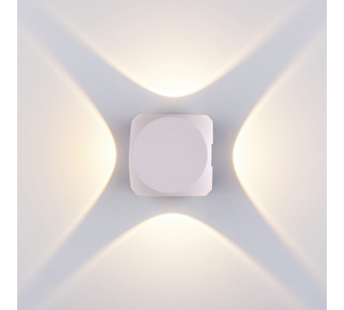 Настенный светильник Elektrostandard 1504 TECHNO LED CUBE белый 4690389147722 Настенный светильник Elektrostandard 1504 TECHNO LED CUBE белый 4690389147722