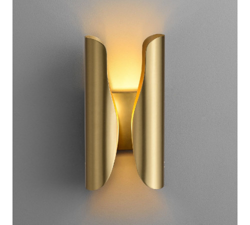 Настенный светильник DeLight Collection Wall lamp MT8901-2W brass Настенный светильник DeLight Collection Wall lamp MT8901-2W brass