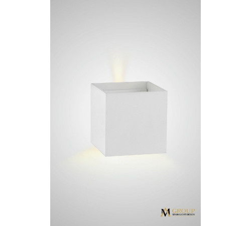 Настенный светильник AM Group AM111-WH Настенный светильник AM Group AM111-WH