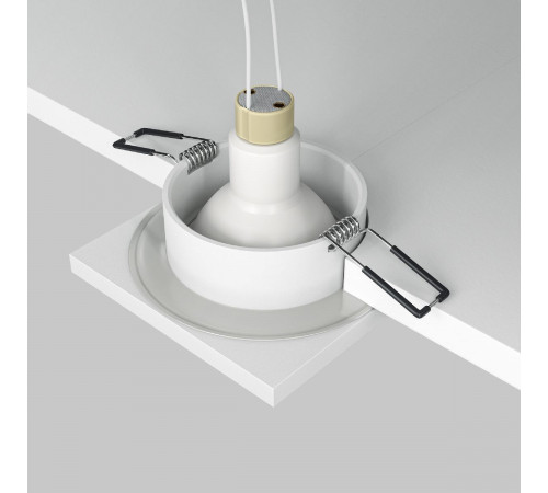 Встраиваемый светильник Maytoni Technical Stark DL083-01-GU10-SQ-W Встраиваемый светильник Maytoni Technical Stark DL083-01-GU10-SQ-W