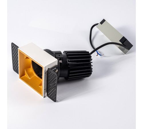 Встраиваемый светильник Fiberli MR1215 (квадратная рамка) 12130105 Встраиваемый светильник Fiberli MR1215 (квадратная рамка) 12130105