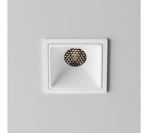 Встраиваемый светильник Maytoni Alfa LED DL043-01-10W4K-SQ-W-1 Встраиваемый светильник Maytoni Alfa LED DL043-01-10W4K-SQ-W-1