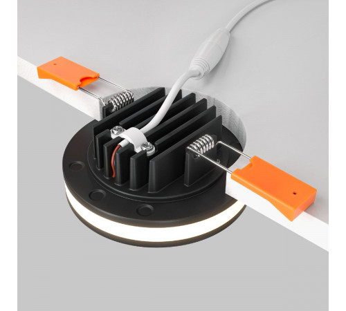 Встраиваемый светодиодный светильник Maytoni Phanton DL303-L7B