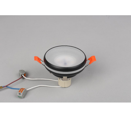 Встраиваемый светильник Omnilux Genova OML-102819-01 Встраиваемый светильник Omnilux Genova OML-102819-01