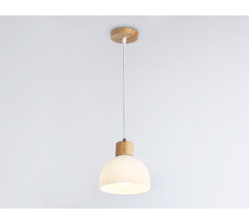 Подвесной светильник Ambrella Light Traditional TR83133 Подвесной светильник Ambrella Light Traditional TR83133