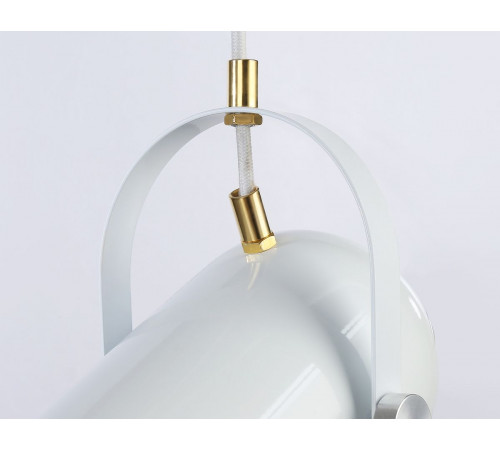 Подвесной светильник Ambrella Light Traditional TR8205