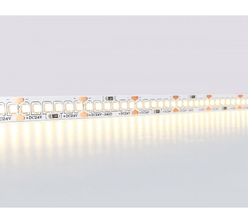 Светодиодная лента Ambrella Light LED Strip 24В 2835 18Вт/м 3000K 5м IP20 GS3301 Светодиодная лента Ambrella Light LED Strip 24В 2835 18Вт/м 3000K 5м IP20 GS3301