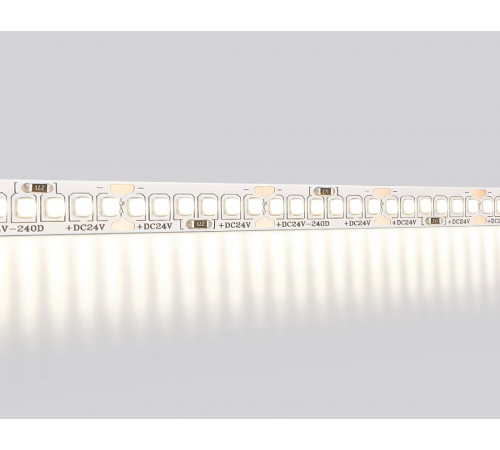 Светодиодная лента Ambrella Light LED Strip 24В 2835 22Вт/м 4500K 5м IP20 GS3502 Светодиодная лента Ambrella Light LED Strip 24В 2835 22Вт/м 4500K 5м IP20 GS3502