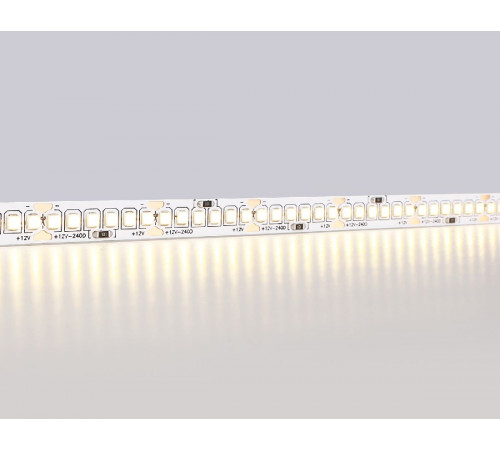 Светодиодная лента Ambrella Light LED Strip 12В 2835 17Вт/м 3000K 5м IP20 GS1401 Светодиодная лента Ambrella Light LED Strip 12В 2835 17Вт/м 3000K 5м IP20 GS1401