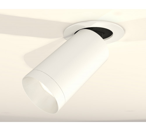 Спот Ambrella Light Techno Spot XM6322200 (A2241, C6322, N6130) Спот Ambrella Light Techno Spot XM6322200 (A2241, C6322, N6130)