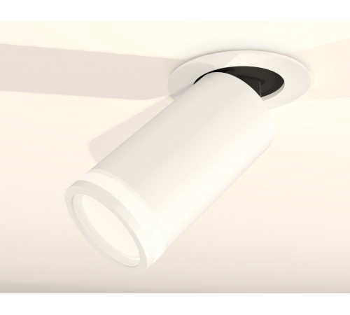 Спот Ambrella Light Techno Spot XM6322221 (A2241, C6322, N6220) Спот Ambrella Light Techno Spot XM6322221 (A2241, C6322, N6220)