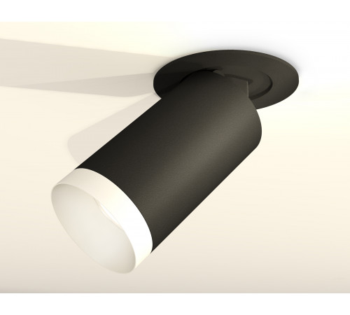 Спот Ambrella Light Techno Spot XM6323200 (A2242, C6323, N6130)