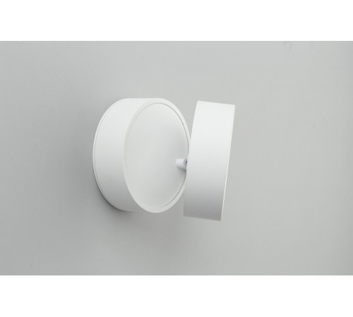 Светодиодный спот Omnilux Lenno OML-101309-18 Светодиодный спот Omnilux Lenno OML-101309-18