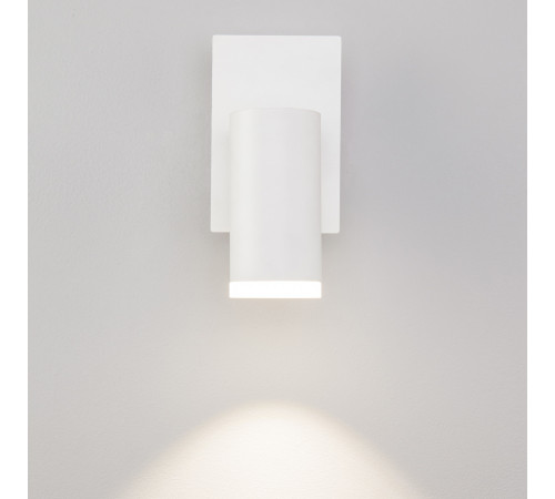 Спот Eurosvet Holly 20067/1 LED белый