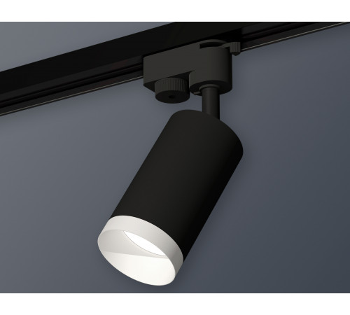 Трековый однофазный светильник Ambrella Light Track System XT6323060 (A2521, C6323, N6130) Трековый однофазный светильник Ambrella Light Track System XT6323060 (A2521, C6323, N6130)