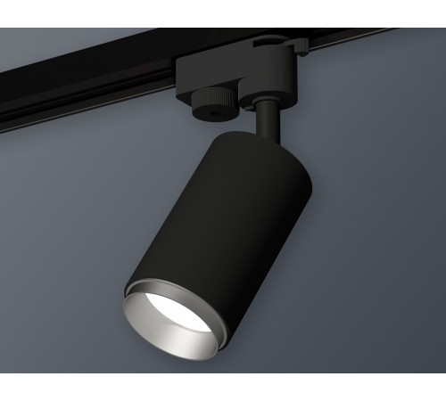 Трековый однофазный светильник Ambrella Light Track System XT6323043 (A2521, C6323, N6123) Трековый однофазный светильник Ambrella Light Track System XT6323043 (A2521, C6323, N6123)