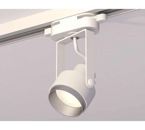 Трековый однофазный светильник Ambrella Light Track System XT6601022 (C6601, N6123) Трековый однофазный светильник Ambrella Light Track System XT6601022 (C6601, N6123)