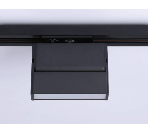 Трековый однофазный светильник Ambrella Light Track System GL6803 Трековый однофазный светильник Ambrella Light Track System GL6803