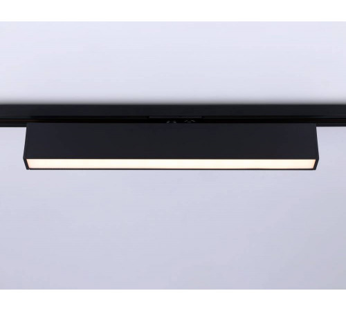 Трековый однофазный светильник Ambrella Light Track System GL6775 Трековый однофазный светильник Ambrella Light Track System GL6775