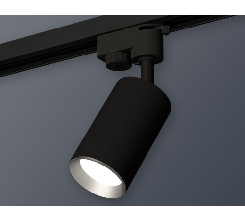 Трековый однофазный светильник Ambrella Light Track System XT6323004 (A2521, C6323, N6104) Трековый однофазный светильник Ambrella Light Track System XT6323004 (A2521, C6323, N6104)
