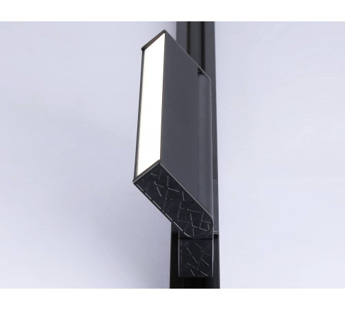Трековый однофазный светильник Ambrella Light Track System GL6808 Трековый однофазный светильник Ambrella Light Track System GL6808