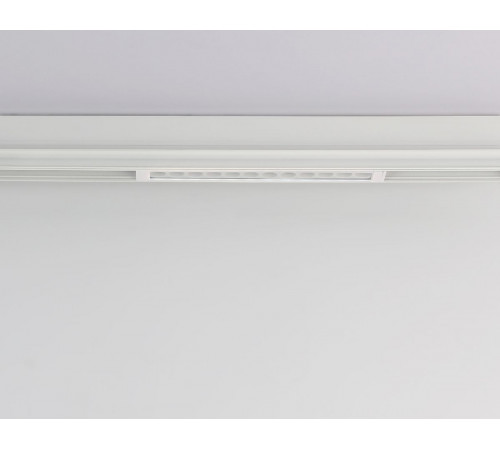 Трековый магнитный светильник Ambrella Light Magnetic 220V GL1301 Трековый магнитный светильник Ambrella Light Magnetic 220V GL1301