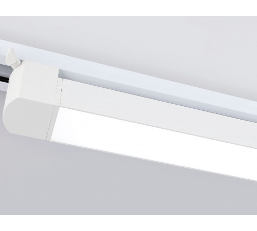 Трековый однофазный светильник Ambrella Light Track system GL6742 Трековый однофазный светильник Ambrella Light Track system GL6742