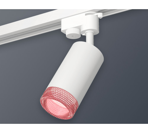 Трековый однофазный светильник Ambrella Light Track System XT6322082 (A2520, C6322, N6152) Трековый однофазный светильник Ambrella Light Track System XT6322082 (A2520, C6322, N6152)