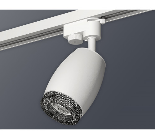 Трековый однофазный светильник Ambrella Light Track System XT1122021 (A2520, C1122, N7192) Трековый однофазный светильник Ambrella Light Track System XT1122021 (A2520, C1122, N7192)